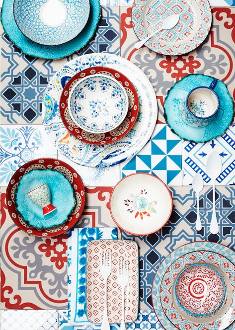 Deco Boheme, Boho Home, Mixing Prints, Plates And Bowls, Decoration Table, Doterra, The Table, Fine Dining, Textures Patterns