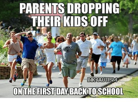 31 Funny First Day of School Memes for Parents to Celebrate    #firstdayofschool #parentingmemes #funnypictures #parenting #lol Back To School Quotes Funny, Back To School Meme, First Day Of School Quotes, Holiday Meme, Back To School Funny, Back To School Quotes, Sick Humor, Teacher Tech, First Day School