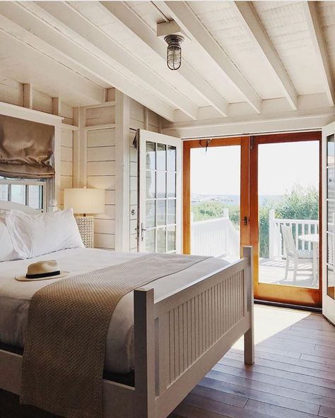 We are loving this warm, fall weather! Windows open with an ocean breeze. ✨🌊 ��� Hamptons House Interior Master Bedrooms, Light Oak Hardwood Floors, Bedroom Styling Ideas, Cozy Beach Cottage, Castle Hill Inn, House Additions, Beach House Living Room, Bedroom Styling, Beach House Interior Design