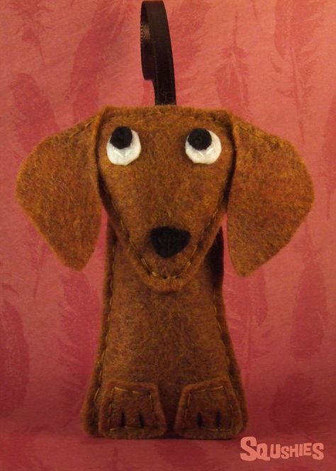 Felt Dog Ornament, Dachshund Ornament, Felt Dog, Felt Ornaments Patterns, Baby Mobil, Felt Christmas Decorations, Felt Dogs, Felt Patterns, Felt Decorations