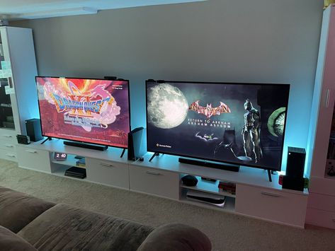 Two Tv Game Room, Living Room Gaming Setup, Couple Gaming Room Setup, Gamer Living Room, Playstation Room, Tv Setup, Security Room, Games Room Inspiration, Small Game Rooms