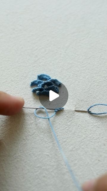 Arounna Khounnoraj on Instagram: "The #caston #embroidery stitch is great to create a 3-D texture. You can do variations by adding multiple needles to makes the stitches bigger or make your spacing shorter to create small shapes. Yes it looks very similar to when you cast on for knitting 😆 I find this stitch enjoyable to use and it’s a bit more advance and might take a bit of practice to get use to it. It works best with a longer needle 👍🏼 If you’re interested in learning the basics of embroidery join me on Sunday June 19 for a virtual workshop hosted by @espacetricot I’ll post a direct link in my stories 😄" Embroidery Texture Stitches, Cast On Stitch Embroidery, Nature Forms, Casting On Stitches, Textiles Artwork, Embroidery Stitch, June 19, Embroidery Techniques, The Basics