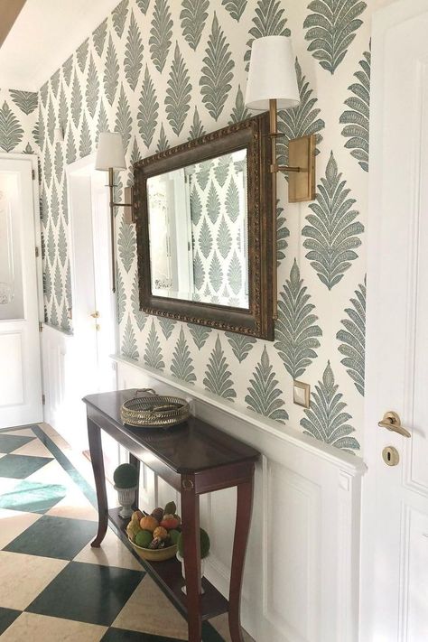 Foyer Wallpaper Entryway, Hallway Wallpaper Ideas, Foyer Wallpaper, Wallpapered Entryway, Hall Wallpaper, Thibaut Wallpaper, Hallway Wallpaper, Wallpapered Entry, Anna French