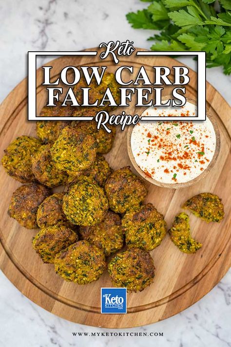 Keto Falafel Recipe – Easy Low Carb Vegetarian Nuggets. This delicious meat free recipe is perfect for lunch, dinner or snacks. It's healthy, gluten free and dairy free. We've swapped the chick peas for cauliflower. #ketorecipes Keto Falafel, Vegetarian Nuggets, Easy Low Carb Lunch, Falafel Recipe Easy, Easy Low Carb Lunches, Diet Lunch, Lunch Easy, Falafel Recipe, Meat Free Recipes