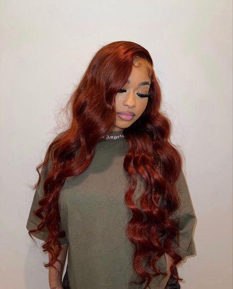 Red Weave with Curls Hair Black Women Colored, Black Women Colored Hair, Women Colored Hair, Colored Hair Black Women, Hair Ideas Colored, Bundle Hairstyles, Hairstyles For Black Women Weave, Colored Hair Ideas, Black Women Weave