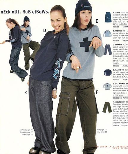 90s Fashion Catalog, 90s Teen Fashion, Sparkle Jeans, Genderless Fashion, 00s Fashion, Early 2000s Fashion, 90s Fashion Outfits, 2000s Fashion Outfits, Baby Tees