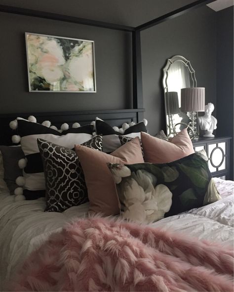 Bedroom With Black Furniture, Zimmer Diy, Casa Clean, Black Bedroom Furniture, European Home Decor, Relaxing Bedroom, Black Furniture, Master Bedrooms Decor, Grey Tones