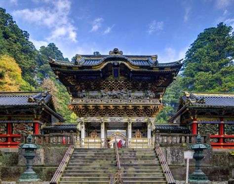 An Introduction to: Japanese Shrines and Temples - GaijinPot Day Trips From Tokyo, Vineyard Tour, Himeji Castle, Japanese Shrine, Japan Itinerary, Japan Travel Guide, Narita, Easy Day, Visit Japan