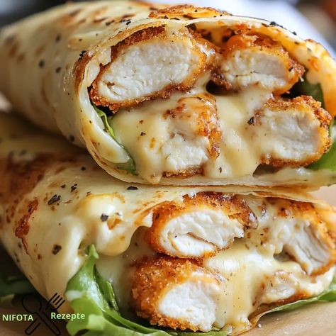 Knusprige käsige Knoblauch-Hühnchen-Wraps. Sie sind ideal für ein schnelles Mittagessen oder ein leckeres Abendessen, Party Essen, Snack Wrap, Healthy Wraps, College Meals, Salty Foods, Snacks Für Party, Breakfast Recipes Easy, Healthy Cooking, Finger Foods