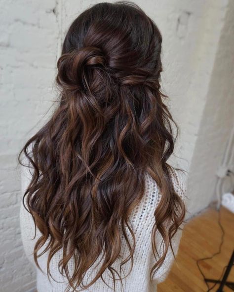 Gorgeous Boho Hairstyle #promUpdos Wedding Hair Brunette, Half Up Wedding Hair, Wedding Hair Half, Diy Wedding Hair, Boho Hairstyle, Bridesmaid Hair Long, Long Brunette, Boho Wedding Hair, Rose Tyler