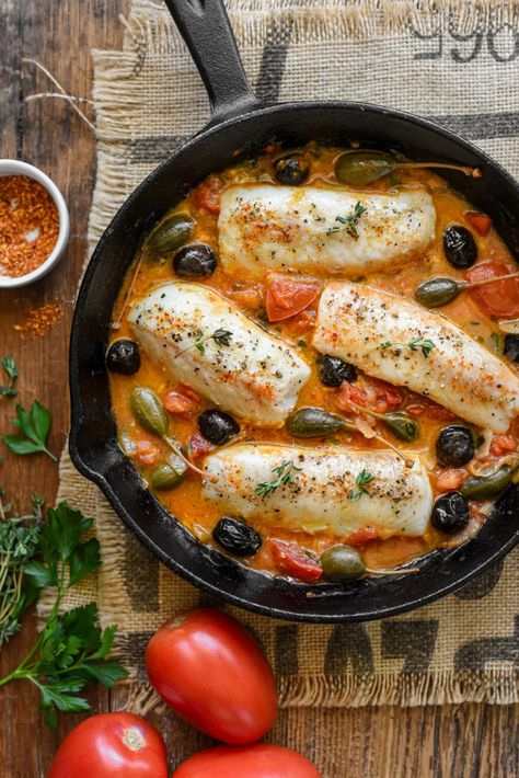 Cod Provençal with Tomatoes, Capers and Olives (13) Caper Berries, Spicy Tomato Sauce, Canadian Food, Cod Fish, French Cooking, Just Cooking, Healthy Dishes, Fish Dishes, Seafood Dishes