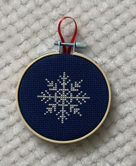 CUSTOM Snowflake Ornament, Cross Stitch Cross Stitch Snowflake, Snowflake Cross Stitch Pattern, Snowflake Cross Stitch, Ornament Cross Stitch, Rainbow Quilt, Cross Stitch Christmas Ornaments, Red Ornaments, Beaded Cross Stitch, Ornament Hooks