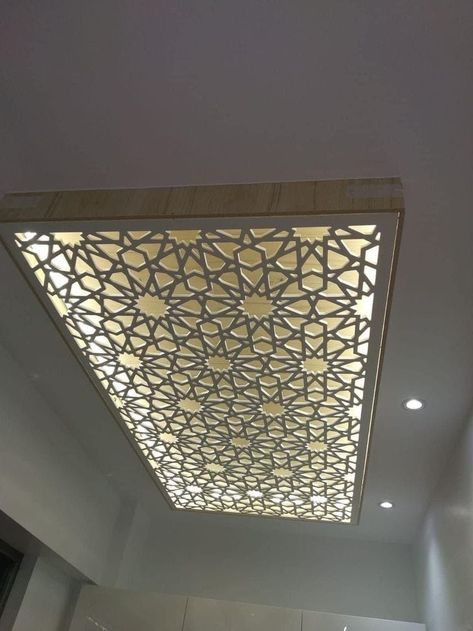 Celling designing ideas Office Ceiling Design, Modern Arabic Interior, Rectangle Living Room, Luxury Ceiling Design, Skylight Design, Hostels Design, Showroom Decor, Commercial Design Exterior, Pvc Ceiling Design