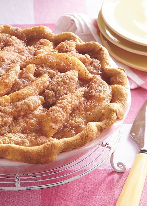 With a delicate crumble topping and warmly spiced pear filling, this shortcut pie would fit in nicely on a Thanksgiving buffet or as a fall dinner-party dessert. Pear Crumble Pie, Apple Crumb Pie Recipe, Apple Pecan Pie, Apple Crumb Pie, Crumb Pie, Apple Crumble Pie, Pear Crumble, Pear Pie, Baked Dessert