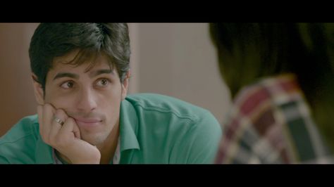 Hasee toh phasee Sidharth Malhotra Hasee Toh Phasee, Hasee Toh Phasee, Bollywood Aesthetics, Sid Malhotra, Movie Frames, Siddharth Malhotra, Nerd Memes, Bollywood Aesthetic, Sidharth Malhotra