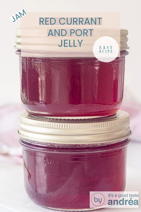 In this redcurrant jam with port wine: the sour redcurrants are combined with the port wine, which gives an intense red color and a delicious sweet flavor to the jam. #redcurrant #jam #jelly #port #recipe Red Currant Jelly Recipe, Cheesecake In A Glass, Red Currant Jam, Red Port, Jam Homemade, Currant Jelly, Cranberry Jelly, Red Currant, Port Wine