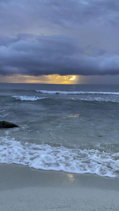 Sunrise Photography Nature, Water Video, Cavo Tagoo Mykonos, Sea Video, Beautiful Beach Pictures, Video Nature, Aesthetic Photography Nature, Beautiful Photos Of Nature, Cool Pictures Of Nature