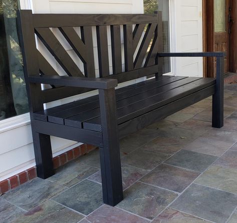 White Farmhouse Porch, Porch Bench Diy, Front Porch Bench, Large Porch, Wood Bench Outdoor, Porch Bench, Diy Bench Outdoor, Bench Diy, Diy Porch