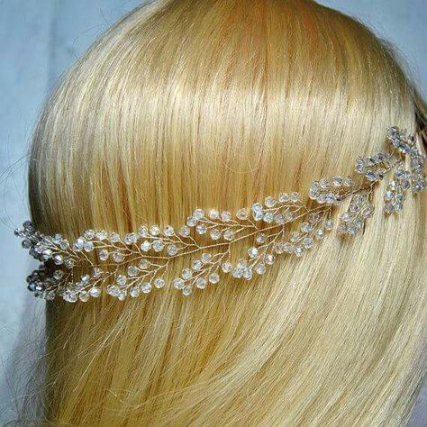 Bohemian Headpiece, Winter Wedding Hair, Wedding Hair Vine, Hair Brooch, Hair Accessories Bridal, Bead Hair Accessories, Elegant Wedding Hair, Crystal Headpiece, Bridal Hair Vine