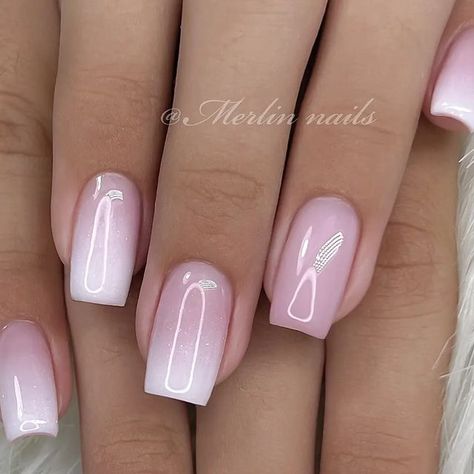 Gabriela P on Instagram: "🤍🌸 Natural presentation of the baby boomer technique on short natural nails - hard gel.  Cool pink Rubber Base Gel Fiber Xtreme - Sparkle White Fiber Xtreme - Pastell Rosé Clear Sculpting Gel Crystal Shine top  Student's work @jva.kvic  #jetsetbeauty #jetsetbeautynails #merlinnails #nails #nailstagram #nailsofinstagram  #notpolish #manicure #wedding #naturalnails #nailart #nailswag #instanails #nailporn #nokti #frenchombre #weddingdress #naildesign #babyboomer #shortnails #frenchombre #glitternails #nailsonfleek #frenchombrenails #nailsmagazine #russianmanicure #weddingnails #nailsdone #squarenails" Rubber Base Gel Nails Ideas, Rubber Nails, Short Natural Nails, Hard Gel, Baby Boomer, Nails Magazine, Square Nails, Nails On Fleek, Ombre Nails