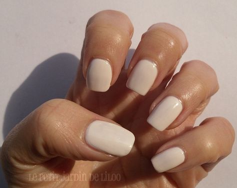 Tan Square Acrylic Nails, Ivory Color Nails, Bone Nail Color, Cream Colored Dip Nails, Cream Colored Nails Acrylic, Creme Gel Nails, Cream Tan Nails, Cream Acrylic Nails Square, Cream Color Acrylic Nails