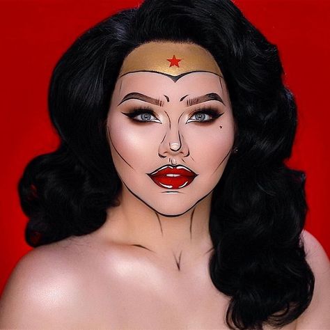 Get The Look: Nikkie Tutorials Wonder Woman Comic Inspired Makeup Feminist Makeup, Comic Book Makeup, Comic Makeup, Wonder Woman Makeup, Fantasy Make-up, Halloween Make-up Looks, Pop Art Makeup, Amazing Halloween Makeup, Halloween Makeup Inspiration