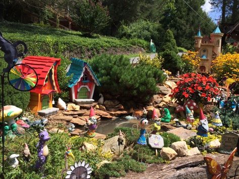 15 Amazing Hidden Gems in Georgia - The Crazy Tourist Blairsville Georgia, Sleepy Hollow New York, Whimsical Fairy Garden, Magical Fairy Garden, Helen Georgia, Georgia Vacation, Fairy Homes, Disney Artists, North Georgia Mountains