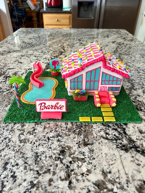 Gingerbread Barbie House, Gingerbread House Creative Ideas, Gingerbread House With Candy, Shrek Gingerbread House, Coolest Gingerbread Houses, Gingerbread House Barbie, Cool Gingerbread House Designs, Movie Gingerbread House Ideas, Barbie Dream House Gingerbread