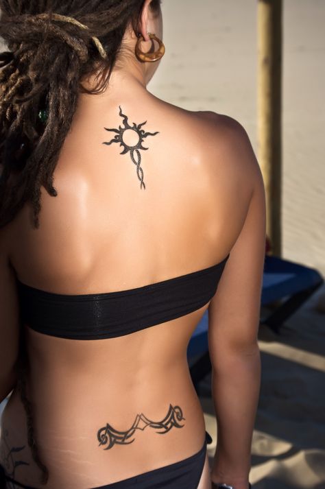 I like the location where the tattoo is between the shoulder blades. Middle Of Back Tattoo, Tattoo Son, Stamp Tattoo, Sun Tattoo Designs, Girl Back Tattoos, Hamsa Tattoo, Tattoo Back, Back Of Neck Tattoo, Inked Tattoo