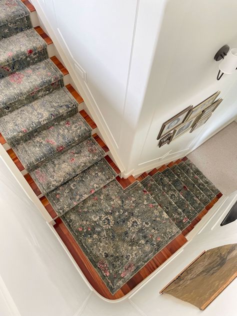 How to install a DIY Staircase Runner - Erin Zubot Design Stair Landing Decor, Staircase Runner, Me Neither, Diy Staircase, Writing A Blog, Staircase Makeover, Stair Remodel, Diy Entryway, Home Design Diy