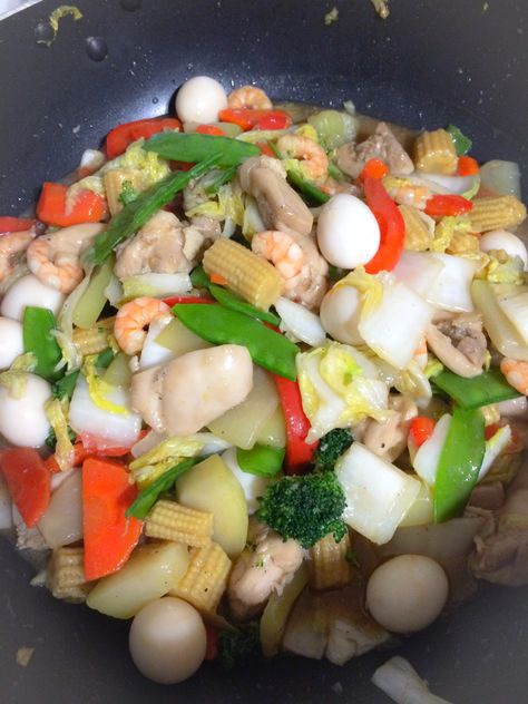 Chopsuey with quail eggs Chopsuey Recipe Filipino, Chopsuey Recipe, Asian Cusine, Malay Food, Drinks Ideas, No Meat, Healthy Food Menu, Chinese Cooking Recipes, How To Cook Beef