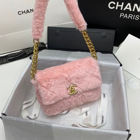 Odd Dresses, Fluffy Backpack, Pink Chanel Bag, Fluffy Purse, Preppy Accessories, Fancy Purses, Pink Bags, Kawaii Bags, Luxury Bags Collection