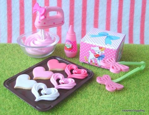 Pink Baking, Heart Baking, Rement Miniatures, Cute Flirty, Re Ment, Japanese Toys, Baking Cookies, Baking Tray, Heart Cookies