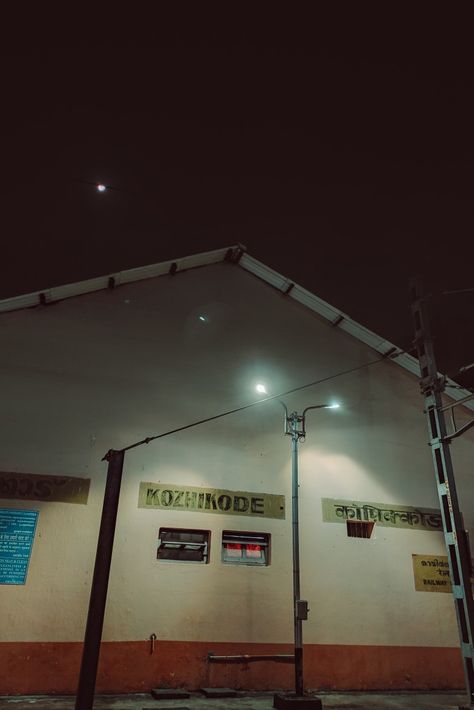 While I was traveling to Eranakulam, I took this picture from Kozhikode Railway Station. Kozhikode Railway Station, Kozhikode Night, Kozhikode Aesthetic, Kozhikode Photography, Starbucks Wallpaper, Views Video, Team Wallpaper, Kerala Tourism, Bike Pic