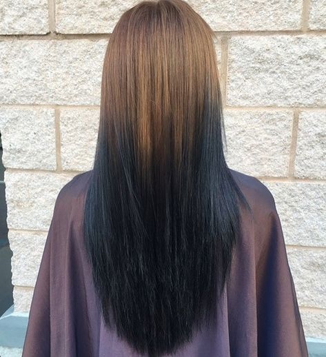 reverse brown to black ombre Brown Ombre Hair Medium, Light Brown Ombre Hair, Ombre Straight Hair, Brown Ombre Hair Color, Black Hair Ombre, Balayage Straight Hair, Color Rubio, Neutral Blonde, Brown Ombre Hair