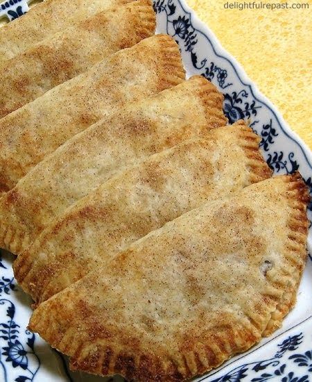 Delightful Repast: Apricot Hand Pies - Apricot Turnovers Apricot Fried Pies Recipe, Apricot Hand Pies, Apricot Turnovers, Dried Apricot Recipes, Fried Pies Recipe, Fruit Hand Pies, Fried Peach Pies, Apricot Dessert, Apricot Pie