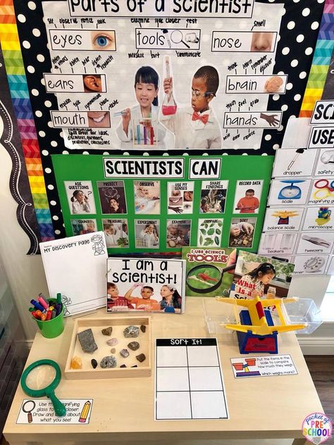 Being a Scientist science table for back to school in my preschool and pre-k classroom. Science Center Preschool, Preschool Classroom Setup, Pocket Of Preschool, Pre-k Science, Science Area, Science Week, Preschool Centers, Classroom Centers, Early Childhood Classrooms