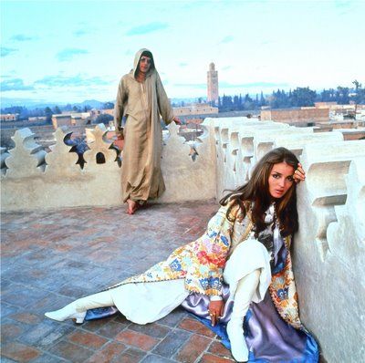 Talitha Getty and John Paul Getty, Marrakech 1969. Photo by Patrick Lichfield. Talitha Getty, Bohemian Schick, 70s Mode, Gypset Style, Boho Chique, Boho Mode, Magazine Vogue, Lauren Hutton, Hippie Look