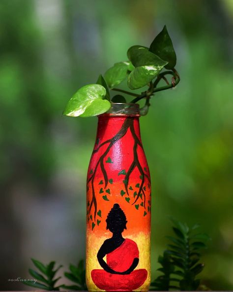 Buddha Painting On Bottle, Bottal Art Ideas, Acrylic Painting On Bottles, Bottle Art For Plants, Bottel Paint Diy, Painting On Bottles Ideas, Buddha Glass Painting, Glass Bottle Painting Acrylics, Acrylic Painting On Glass Bottles