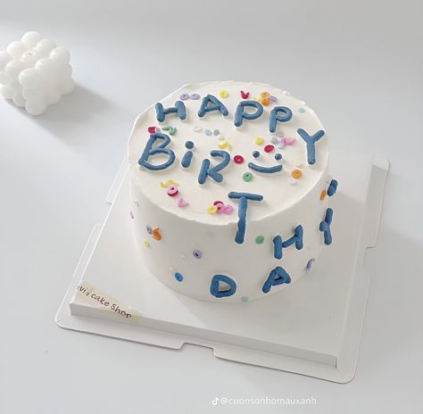 Simple Birthday Cake For Boys, Birthday Cake Korean, Korean Birthday Cake, Cake Hbd, Small Birthday Cakes, Kodak Photos, Korean Cake, Basic Cake, Bento Cake