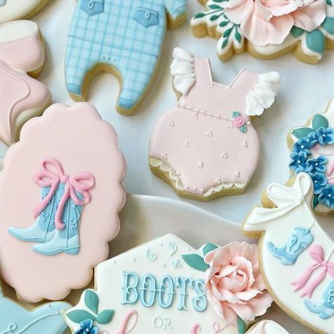 Boots Or Bows Gender Reveal Cookies, Boots And Bows Cookies, Boots Or Bows Cookies, Bows And Boots Gender Reveal, Bows Or Boots Gender Reveal, Boots Or Bows Gender Reveal Decorations, Boots And Bows Gender Reveal, Boots Or Bows Gender Reveal, Gender Reveal Nails