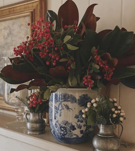 Midwest Christmas, Tessa Foley, Mantle Garland, Chinoiserie Christmas, English Christmas, Christmas Decor Inspiration, Christmas Mantle, Christmas Centerpieces, Holiday Decor Christmas