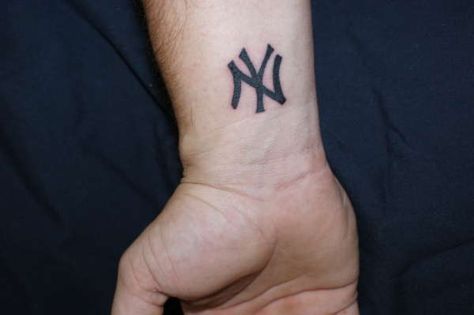 Aw looks like the one on my foot.. love it! New York Yankees Tattoo Ideas, Yankee Tattoo For Women, New York Yankees Tattoo, Yankees Tattoo, Ny Tattoo, Pictures Of Tattoos, Baseball Tattoos, Career Affirmations, Own Tattoo