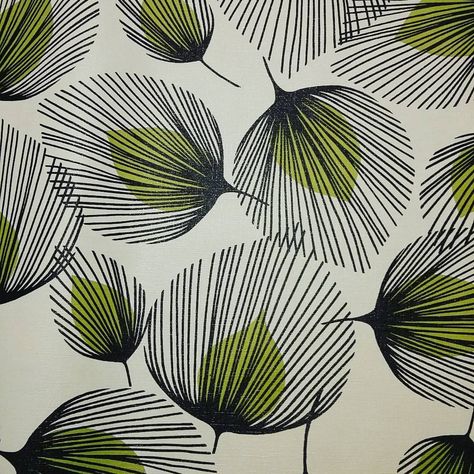 Wow, just found this stunning retro leaf vinyl! Gonna try to turn it into some tote bags tonight, in time for our stall tomorrow at… Leaf Designs, Back Ground, Fabric Painting, Surface Pattern Design, 그림 그리기, Linocut, Textures Patterns, Doodle Art, Pattern Art