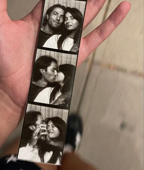 White Couple Goals, Photo Booth Poses Couple, Pic Boyfriend, Black And White Couples, Honeymoon Photos, Photobooth Pictures, Art Of Love, Boyfriend Photos, My Kind Of Love