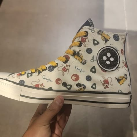 Laika Caroline converse Coraline Shoes, Coraline Converse, Custom Converse Ideas, Coraline Core, Whimsical Shoes, Cute Converse Shoes, Converse Design, Anime Tote Bag, Coraline Aesthetic