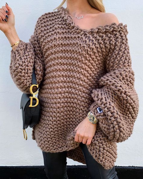 Knit Oversized Sweater, Mocha Color, Oversize Knit, Oversized Knitted Sweaters, Chic Sweaters, Knit Turtleneck Sweater, Cashmere Turtleneck, Knit Fashion, Knitted Jumper