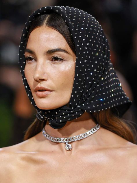 Discover The Best Hair Accessories 2022 This Summer | PORTER Yiqing Yin, 2022 Red Carpet, Dramatic Hair, Vacation Hairstyles, Ny Style, High Jewellery, Lily Aldridge, Hair Adornments, Short Styles