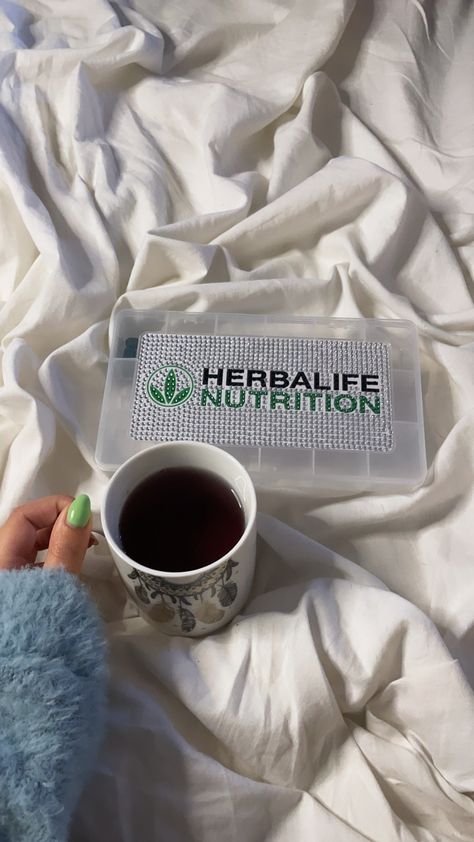 Herbalife Vision Board Ideas, Herbalife Nutrition Aesthetic, Herbalife Aesthetic, Herbalife Wallpaper, Herbalife Breakfast, Kiwi Nutrition, In Bed Aesthetic, Herbalife Nutrition Facts, Ketones Drink