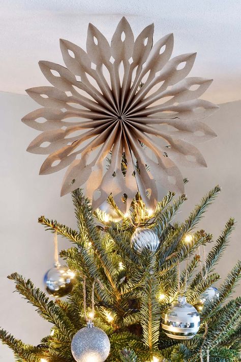 Doy Christmas Tree Topper, Diy Boho Tree Topper, Diy Moravian Star Tree Topper, Paper Star For Christmas Tree, Tree Topper Crafts For Kids, Paper Tree Topper Diy, Cricut Tree Topper, Paper Star Tree Topper Diy, Paper Christmas Tree Topper